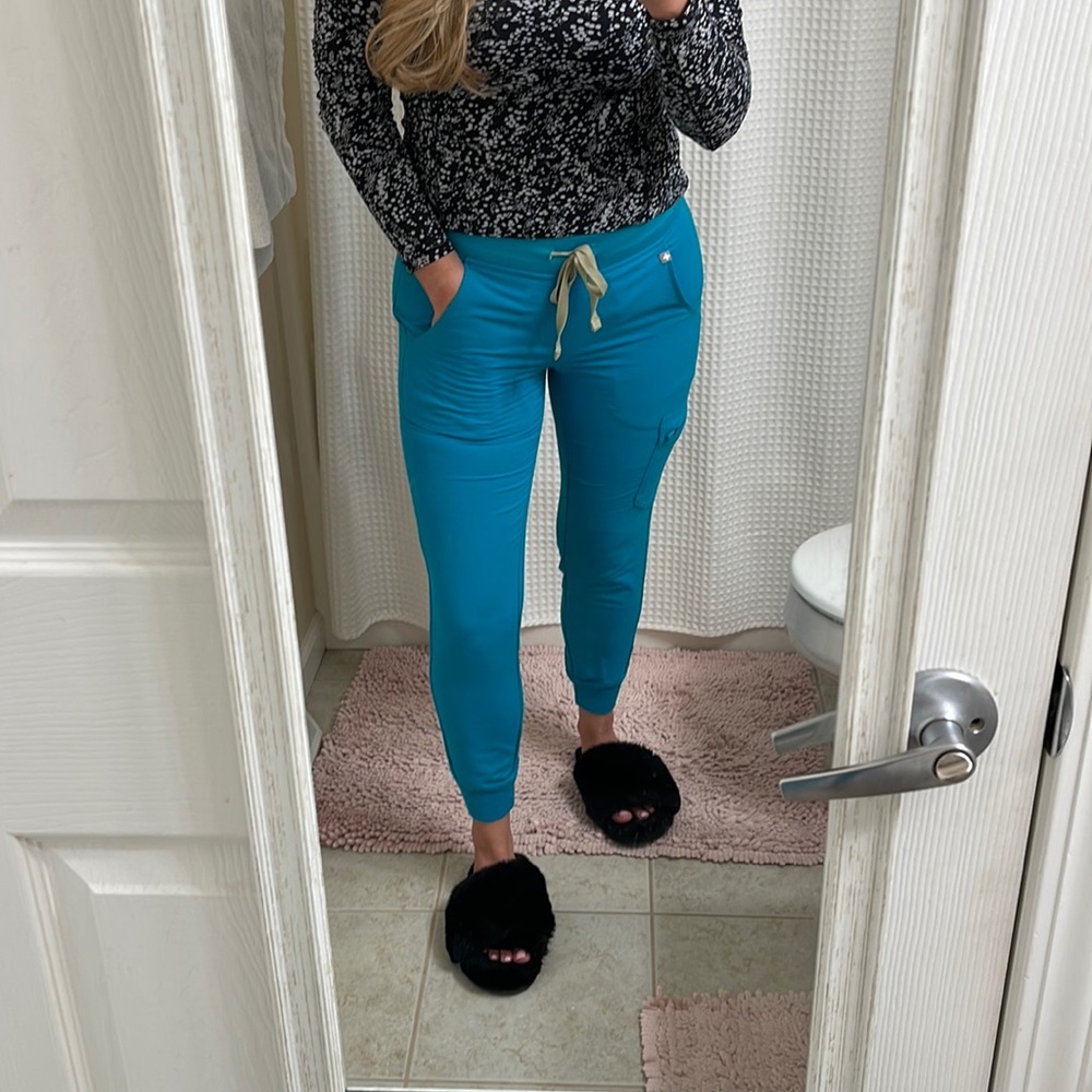 Figs pants